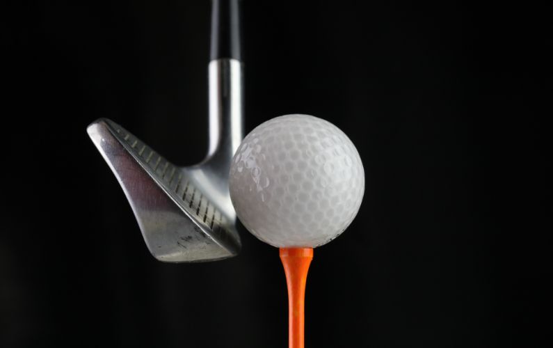 Ways a Golf Simulator Can Help Improve Your Swing
