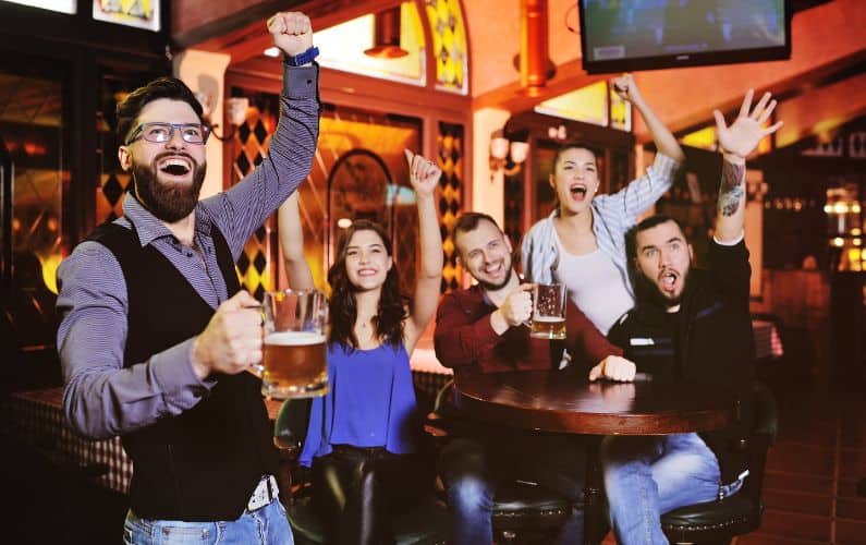 5 Events You Can Host in Your Bar With a Sports Simulator